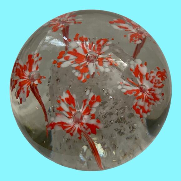 Vintage Round Handblown Art Glass Paperweight Six Stemmed Red & White Flowers - Picture 9 of 14